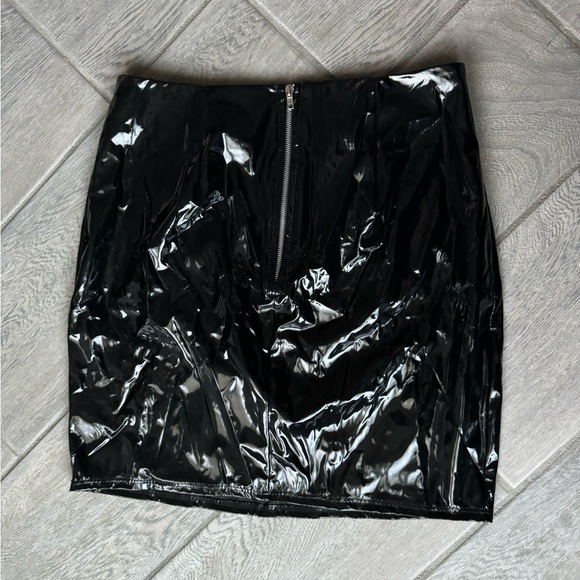 Mini Skirt - Picture 2 of 2